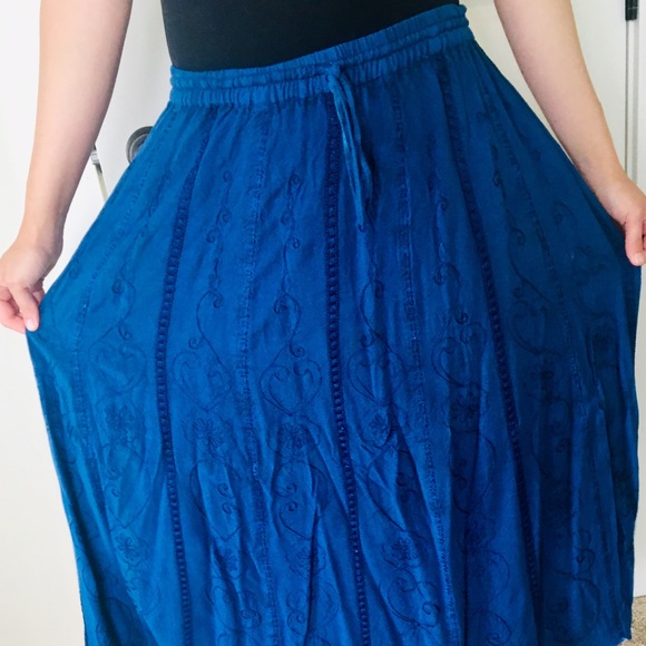 Embroidered blue boho inspired skirt - Picture 1 of 4